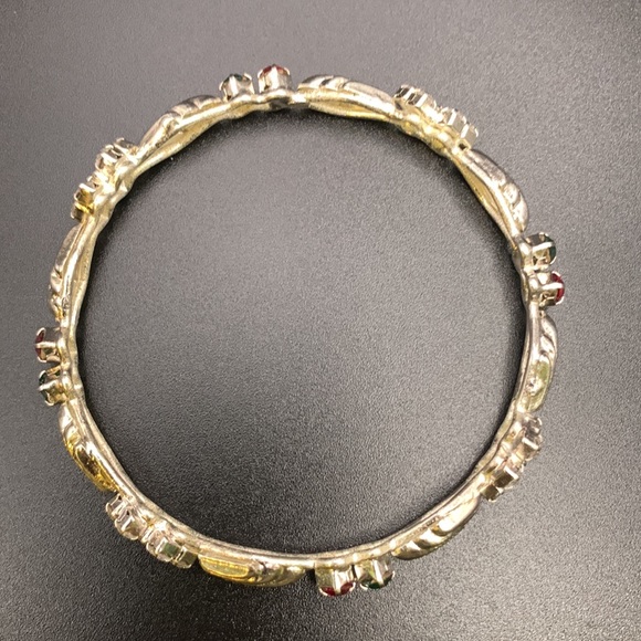SMALL RED,GREEN,WHITE RHINESTONE SILVER TONE BANGLE VINTAGE VINTAGE - Picture 4 of 5